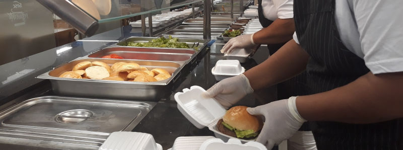 Mesa Brasil Sesc RJ irá distribuir hambúrgueres em Nova Iguaçu