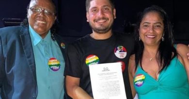 Andrezinho Ceciliano assina carta compromisso com a população LGBTQIA+