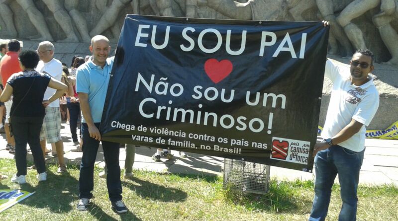 2016 - 04 (Abril) 24 - Ato Alienação São Paulo #ComCausa