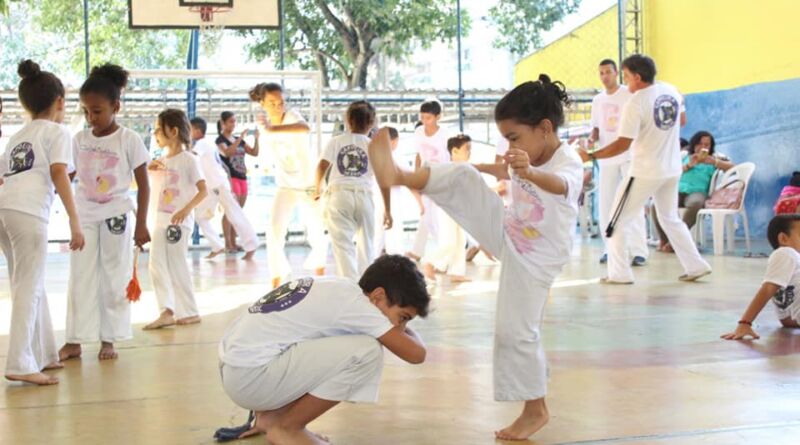 Celebração da parceria ComCausa e Capoeira Brincante