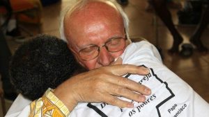 Renato Chiera o "padre de rua"