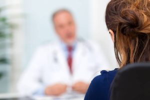 Mulheres poderão ter o direito a acompanhante em consultas e exames