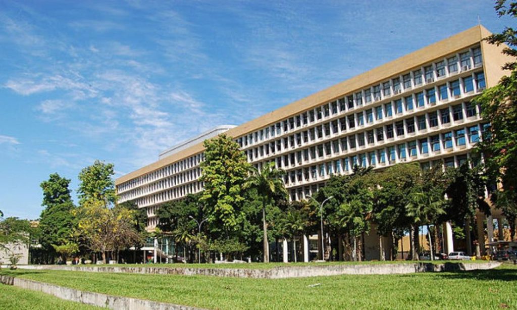 Universidade Federal do Rio de Janeiro (UFRJ)