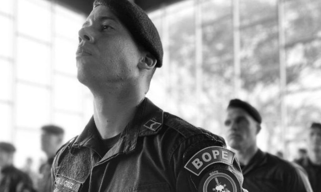 sargento Jorge Henrique Galdino da Cruz, conhecido como J. Cruz, de 32 anos