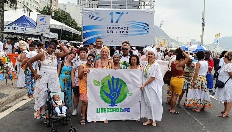 17ª Caminhada em Defesa da Liberdade Religiosa reúne centenas em Copacabana - ComCausa