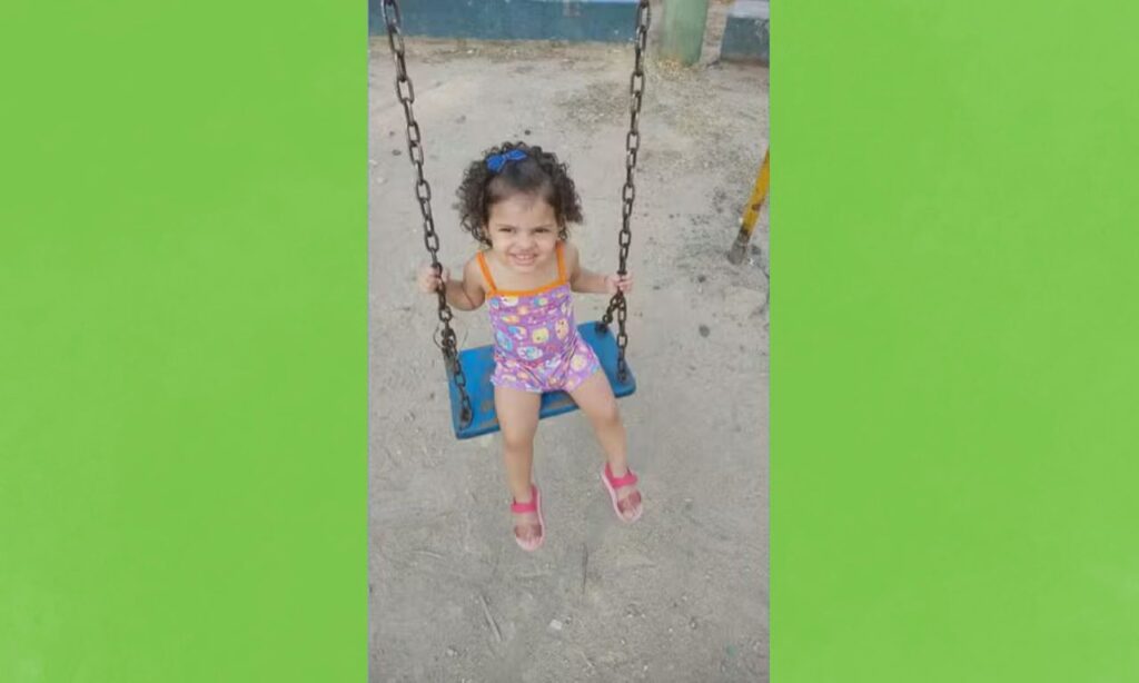 Mirella, de 2 anos, foi baleada na cabeça — Foto ReproduçãoTV Globo