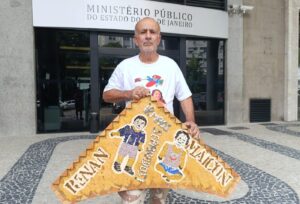 Maicon Acari Pai mantém protesto solitário diante do Ministério Público 29 anos