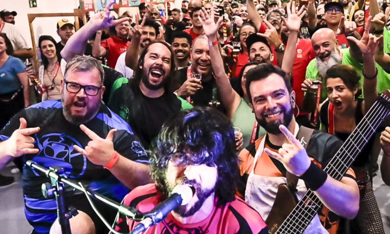 Negrayscow o geek metal irreverente Petropolis Rio Rock ComCausa Feira Medieval