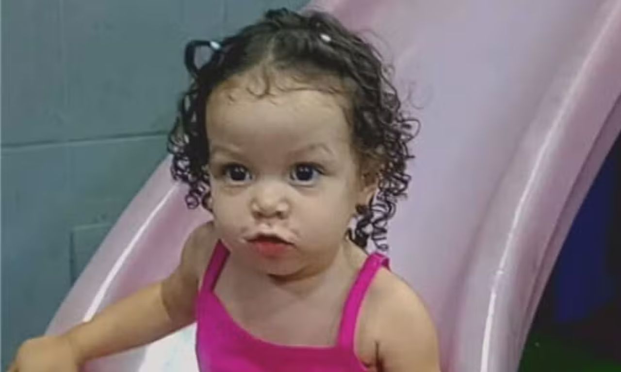 Ayla dos Santos, de um ano e meio, morreu após atendimento em UPA — Foto ReproduçãoTV Globo