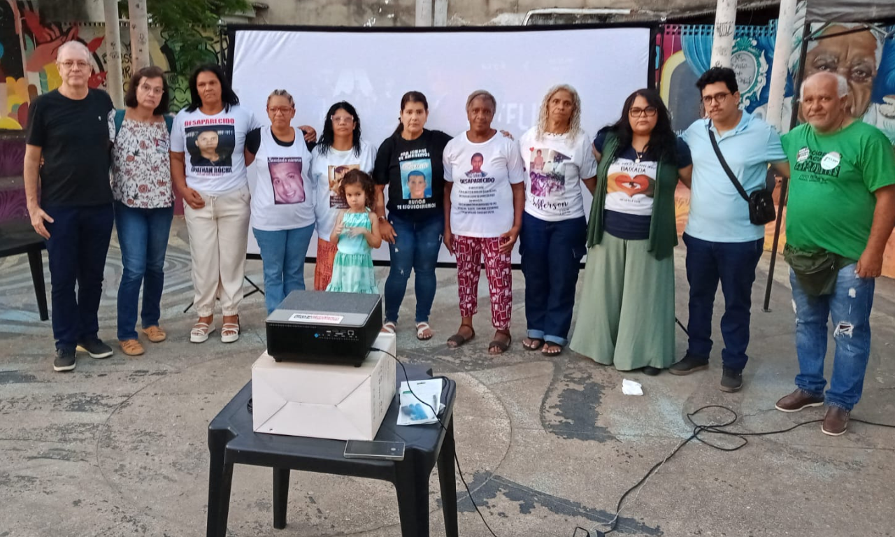 Ato em Nova Iguaçu homenageia mães vítimas da violência de Estado