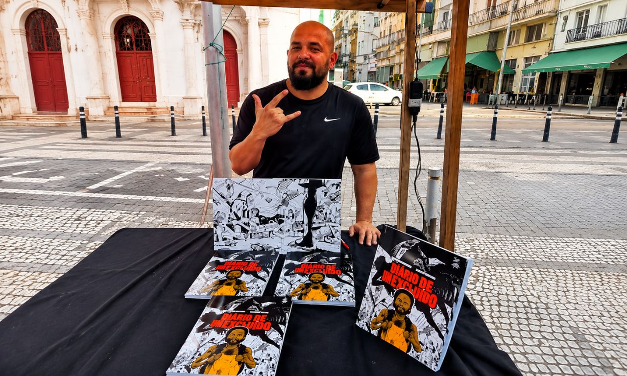 Escritor e quadrinista Jonathan Calazans