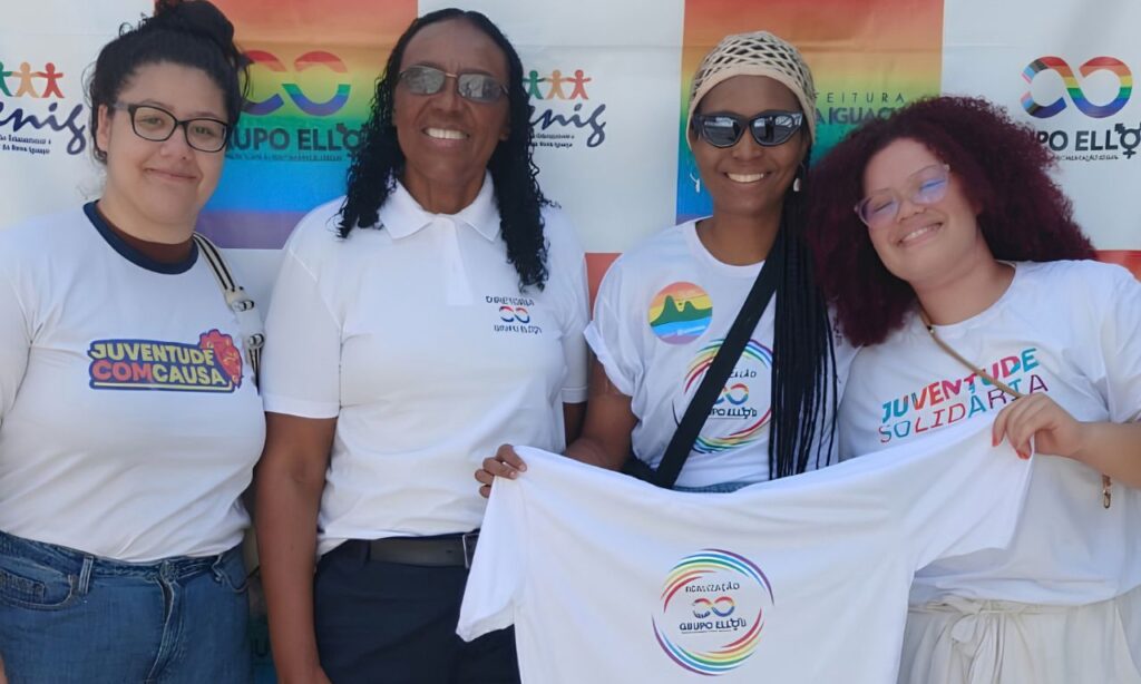ComCausa e Juventude Solidária participam da 20ª Parada LGBTQIAPN+ de Nova Iguaçu